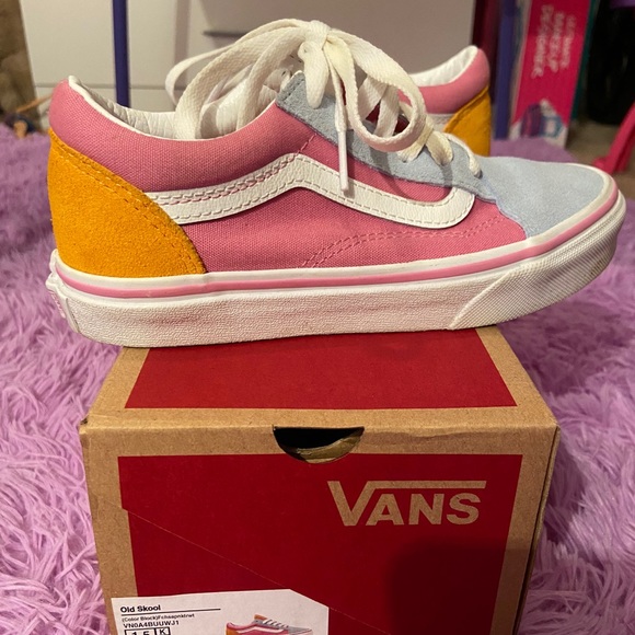 girls youth vans